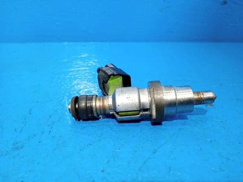 Форсунка топливная Toyota Avensis 2003-2009