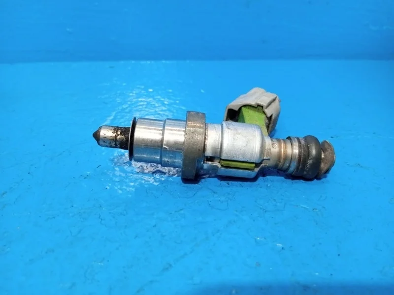 Форсунка топливная Toyota Avensis 2003-2009