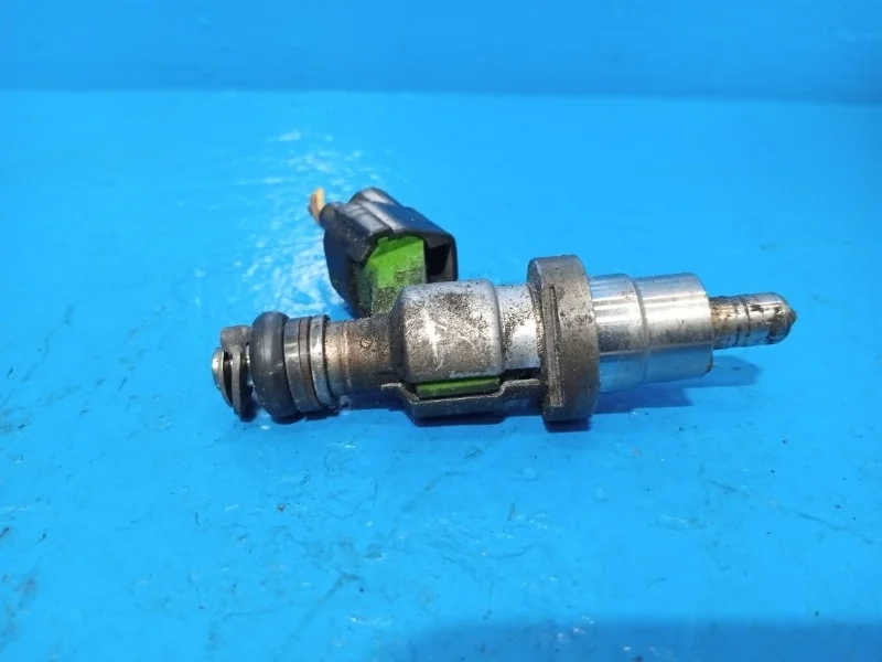 Форсунка топливная Toyota Avensis 2003-2009