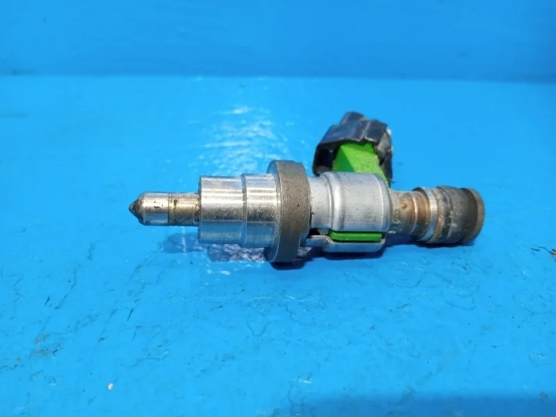 Форсунка топливная Toyota Avensis 2003-2009