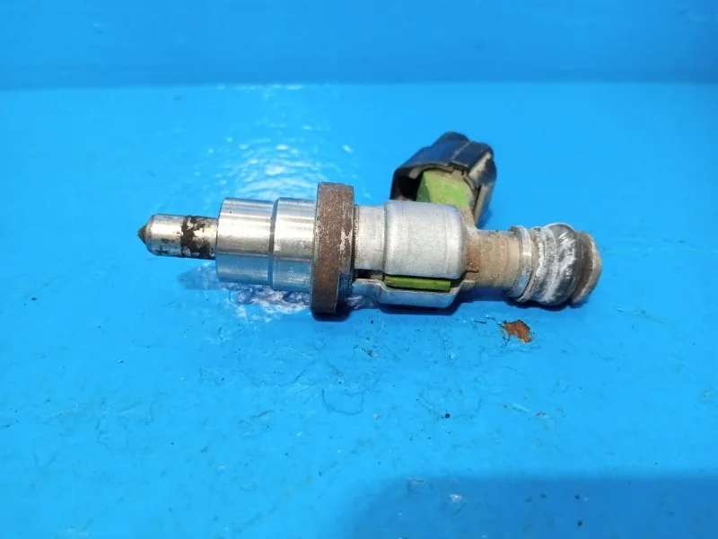 Форсунка топливная Toyota Avensis 2003-2009