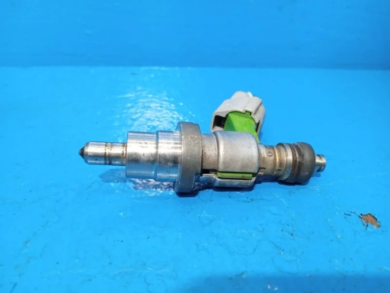 Форсунка топливная Toyota Avensis 2003-2009