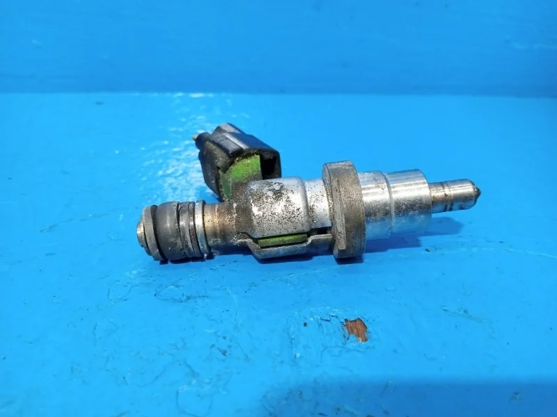 Форсунка топливная Toyota Avensis 2003-2009