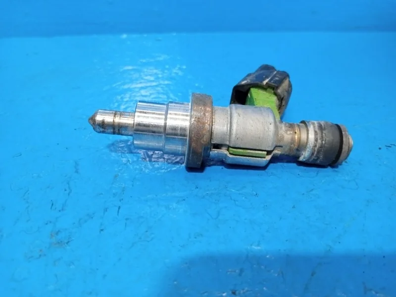 Форсунка топливная Toyota Avensis 2003-2009