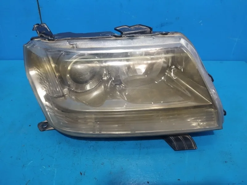 Фара Suzuki Grand Vitara 2 2006-2015