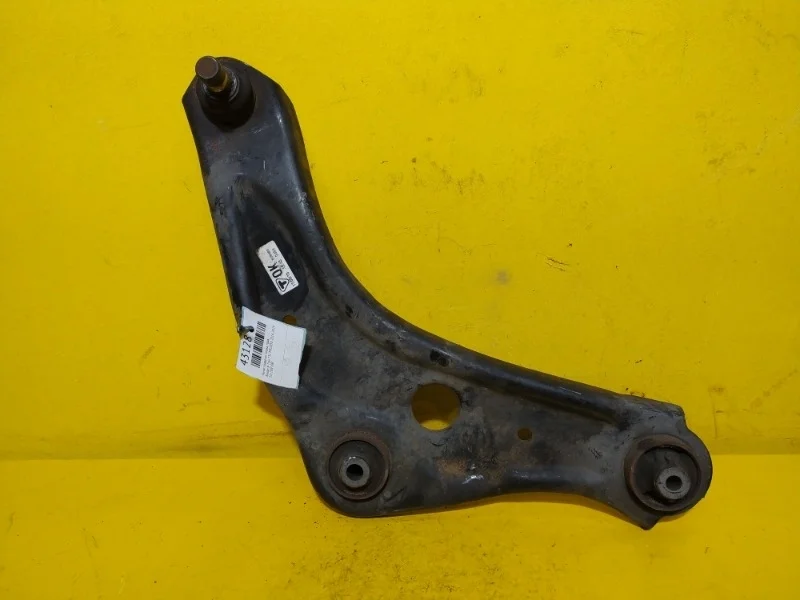 Рычаг подвески Nissan Qashqai J11 2014-2016