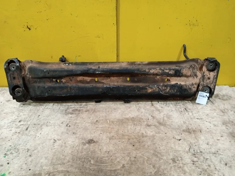 Балка Suzuki Grand Vitara 2 2005-2015