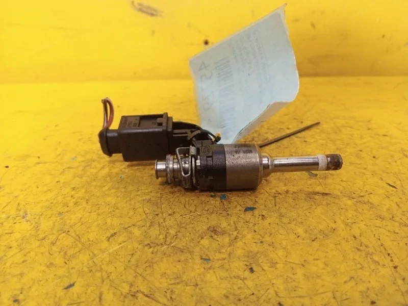 Форсунка топливная Volkswagen Tiguan, Touran, Golf 2008-2016