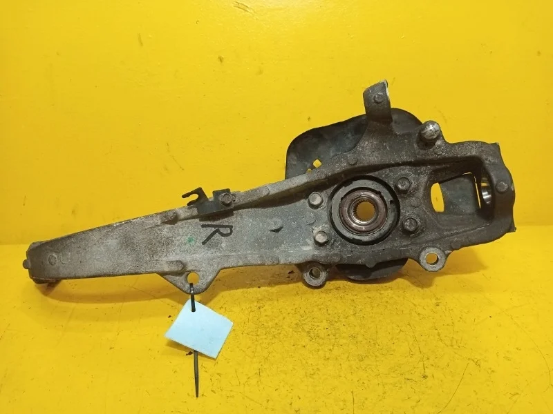 Кулак поворотный Infiniti FX 2008-2012