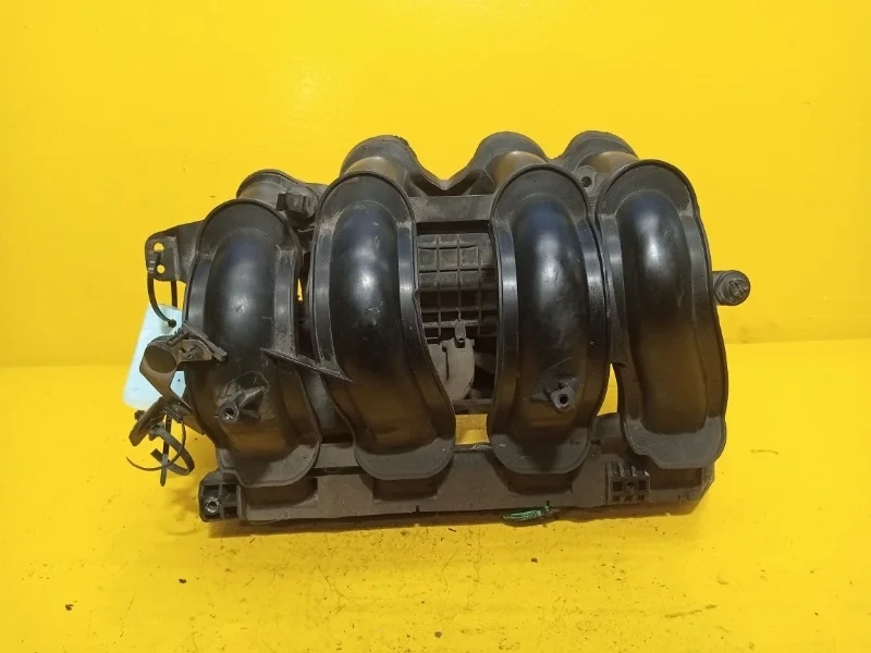 Коллектор впускной Ford Focus 2 2005-2011