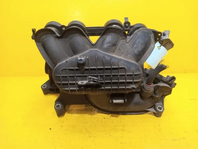 Коллектор впускной Ford Focus 2 2005-2011