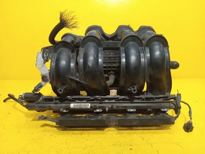 Коллектор впускной Ford Focus 3 2011-2019