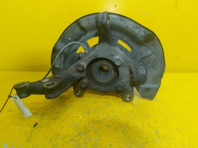 Кулак поворотный Toyota RAV4 XA30 2006-2012