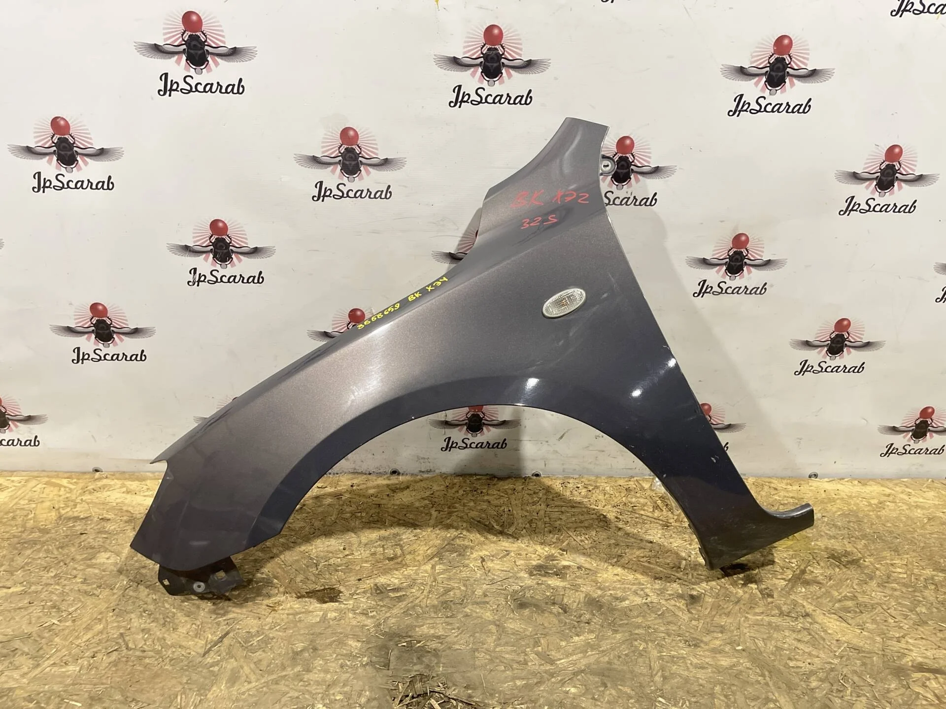 Крыло переднее левое Mazda 3 BK Хэчбэк