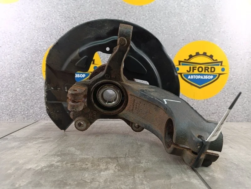 Кулак поворотный Volvo XC60 2011 DZ44