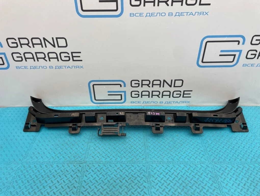 Кронштейн бампера Bmw 3-Series 2006 51127058522 E90 N46B20B 2.0, задний