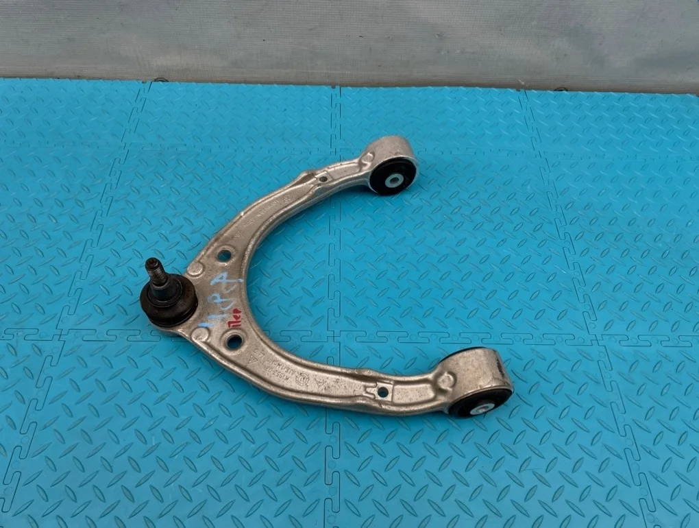 Рычаг Audi Q7 2011 7L0407021B 4LB CJTC 3.0, передний