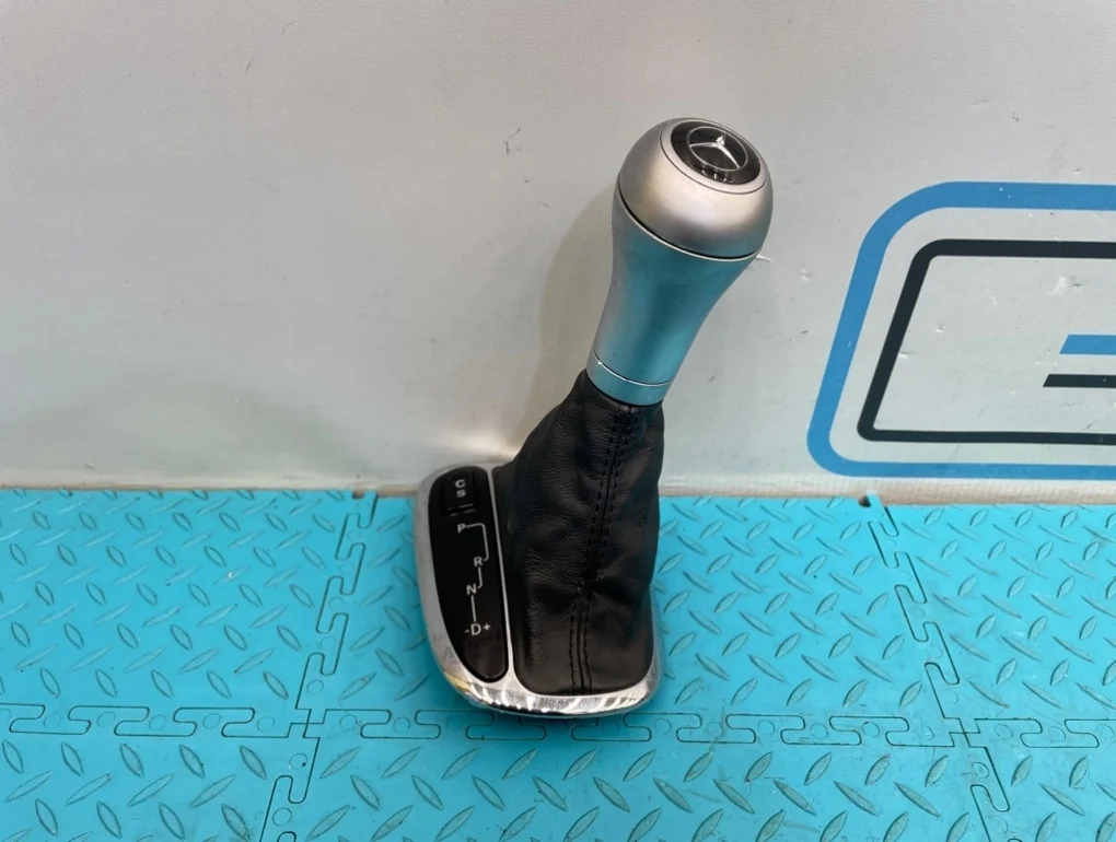 Ручка АКПП Mercedes-Benz C-Class 2005 A2032672711 W203 271.948 1.8