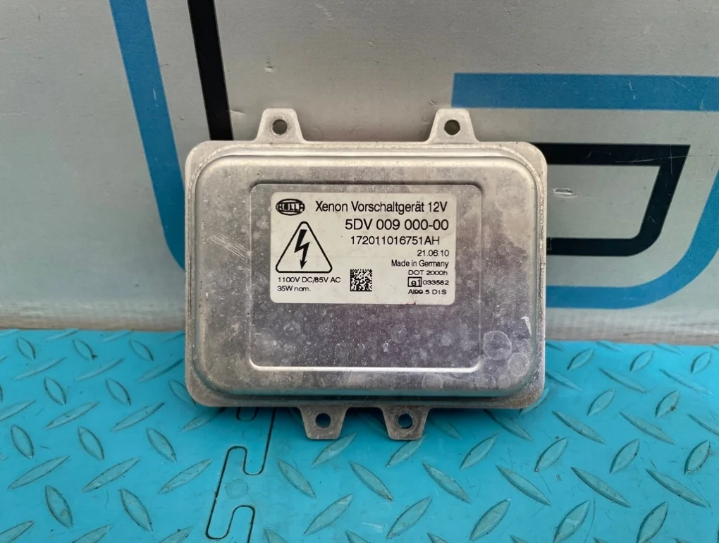 Блок розжига ксенона Volkswagen Tiguan 2010 5M0907391 5N1 CCZC 2.0