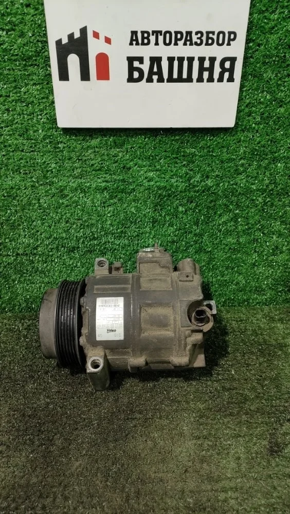 Компрессор кондиционера Mercedes E-Class 2011 A0022304511 W207 271.860