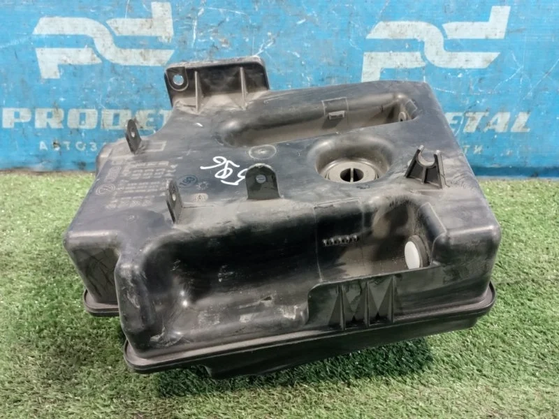 Бачок омывателя лобового стекла Skoda Yeti