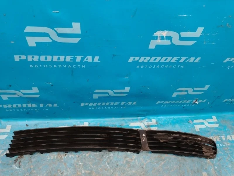 Решетка в бампер передняя левая Volkswagen Passat