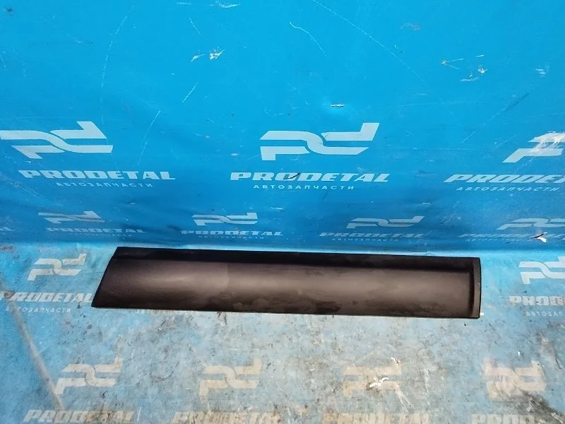 Молдинг двери передний правый Nissan Qashqai J10