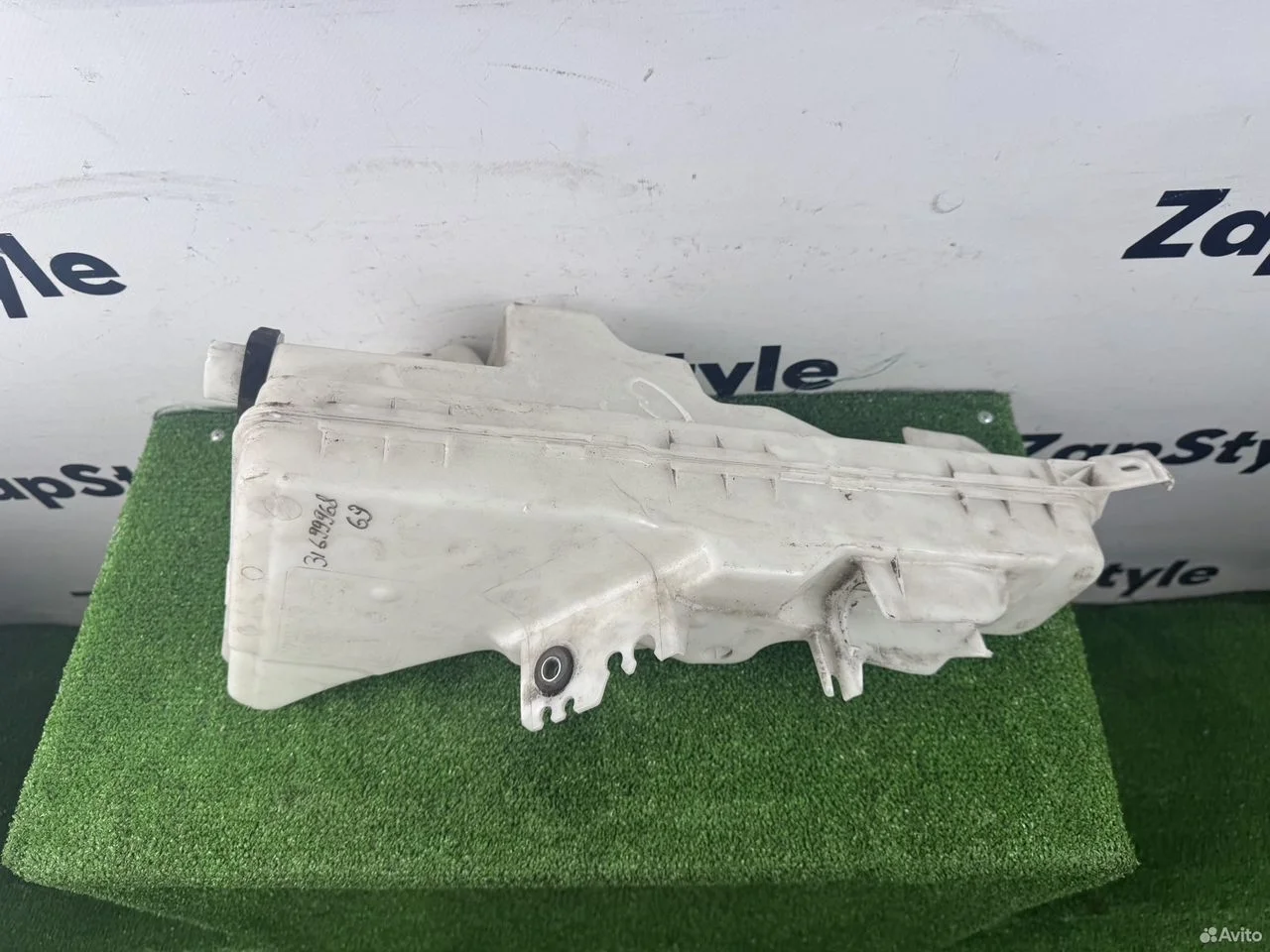 Бачок омывателя volvo xc60 uz 2018