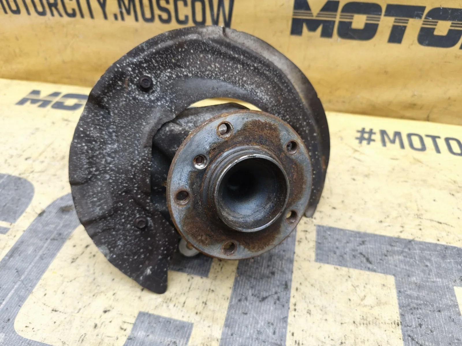 Кулак поворотный BMW 120i 2008 E87