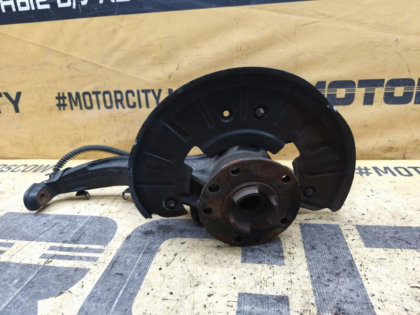 Кулак VOLKSWAGEN Touareg 2006 7LA