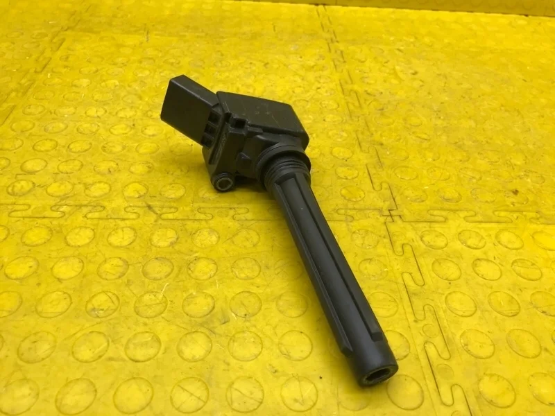 Катушка зажигания Skoda Octavia 2018 06L905110F 5E3 CJS 298666