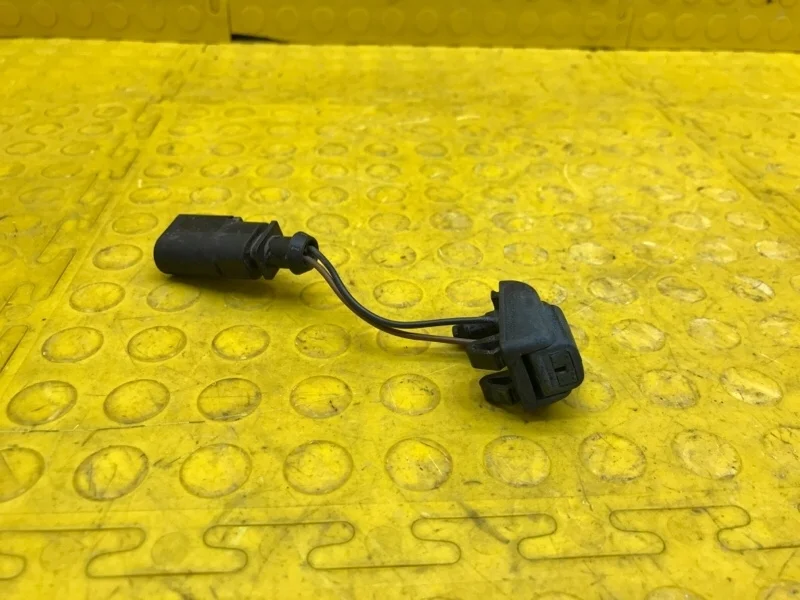 Форсунка омывателя лобового стекла Skoda Octavia 2018 1Z0955986 5E3 CJS 298666