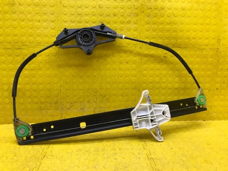 Стеклоподъемник Skoda Octavia 2018 5E0839461 5E3 CJS 298666, задний левый