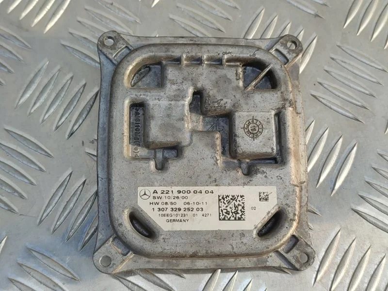 Блок управления светом Mercedes S 2007 A2219000404 W221