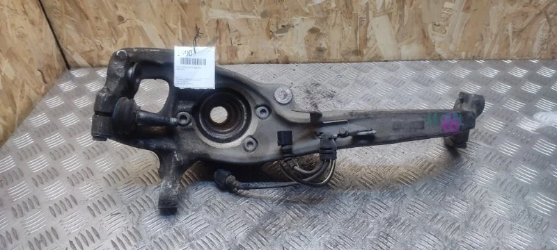 Кулак поворотный Audi A6 4G0407241C C7, передний левый