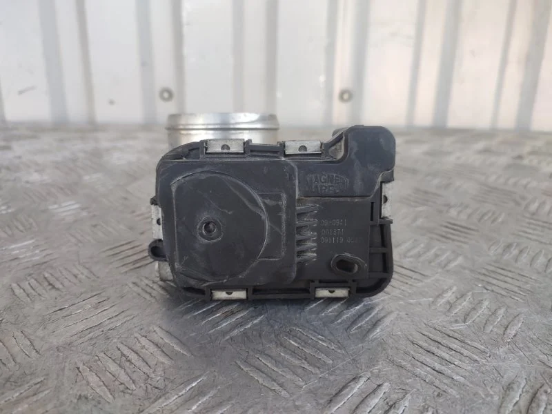 Дроссельная заслонка Volkswagen Golf 2012 03C133062D CAV