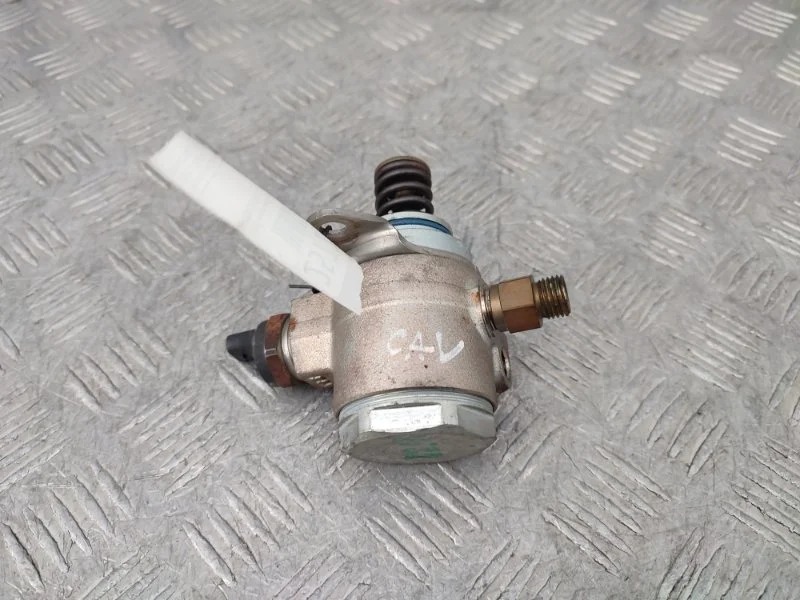 Топливный насос высокого давления Skoda Octavia 2012 03C127026J CAV