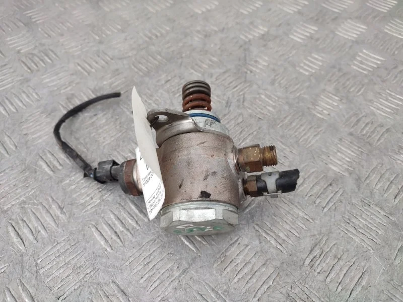 Топливный насос высокого давления Skoda Octavia 2012 03C127026J CAV