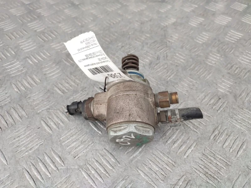Топливный насос высокого давления Volkswagen Passat 03C127026D CBZ
