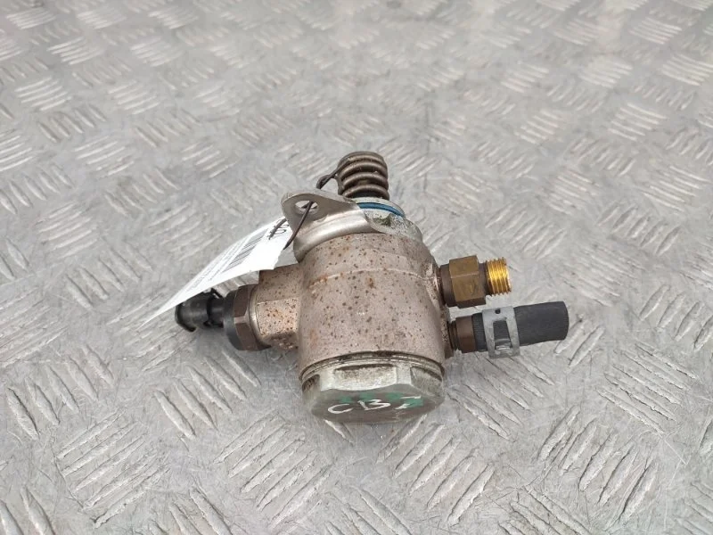 Топливный насос высокого давления Volkswagen Passat 03C127026D CBZ