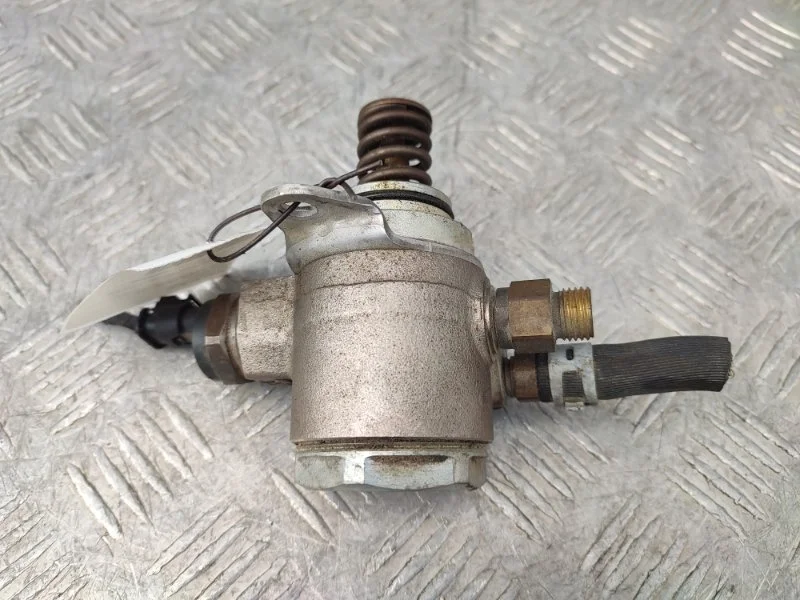 Топливный насос высокого давления Skoda Octavia 03C127026D CBZ