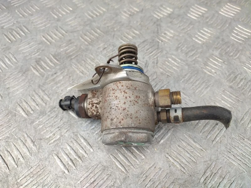 Топливный насос высокого давления Volkswagen Golf 03C127026J CBZ
