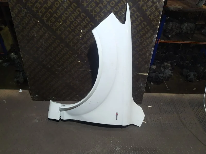 Крыло Audi Q7 4L0821101 4L, переднее левое