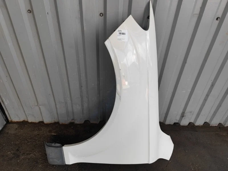 Крыло Audi Q7 4L0821101 4L, переднее левое