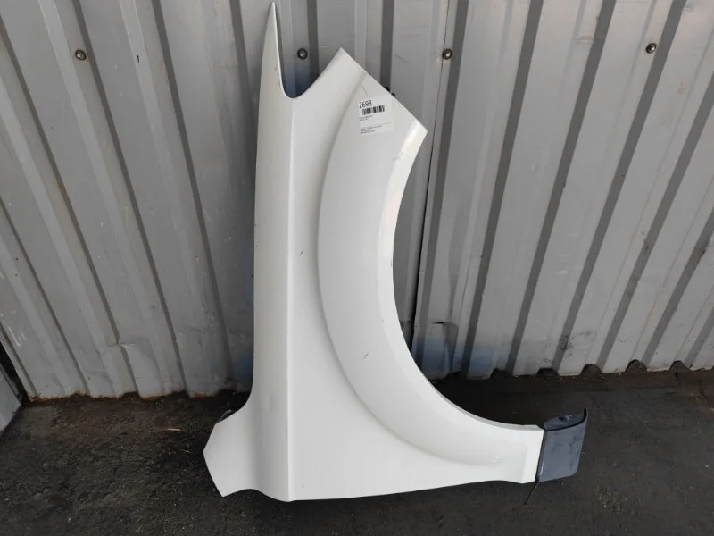 Крыло Audi Q7 4L0821102 4L, переднее правое