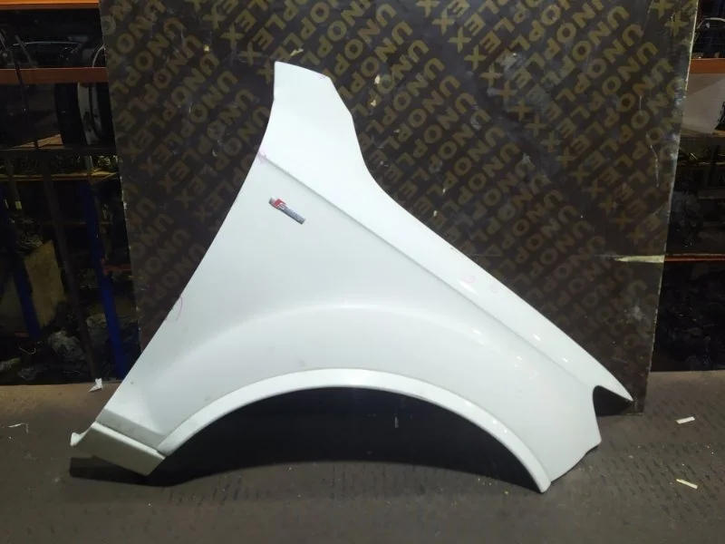 Крыло Audi Q7 4L0821102 4L, переднее правое