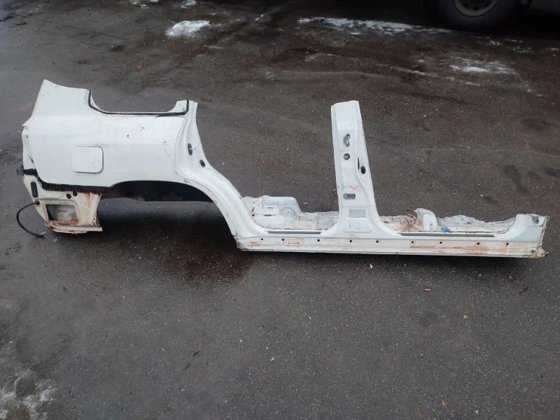 Порог кузова Toyota Land Cruiser 6016160890 200, правый