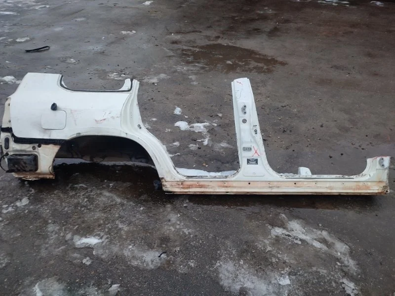 Порог кузова Toyota Land Cruiser 6016160890 200