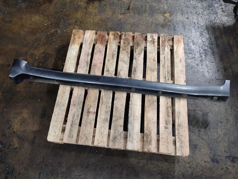 Накладка на порог наружная Toyota Land Cruiser 7586060040 200, левая