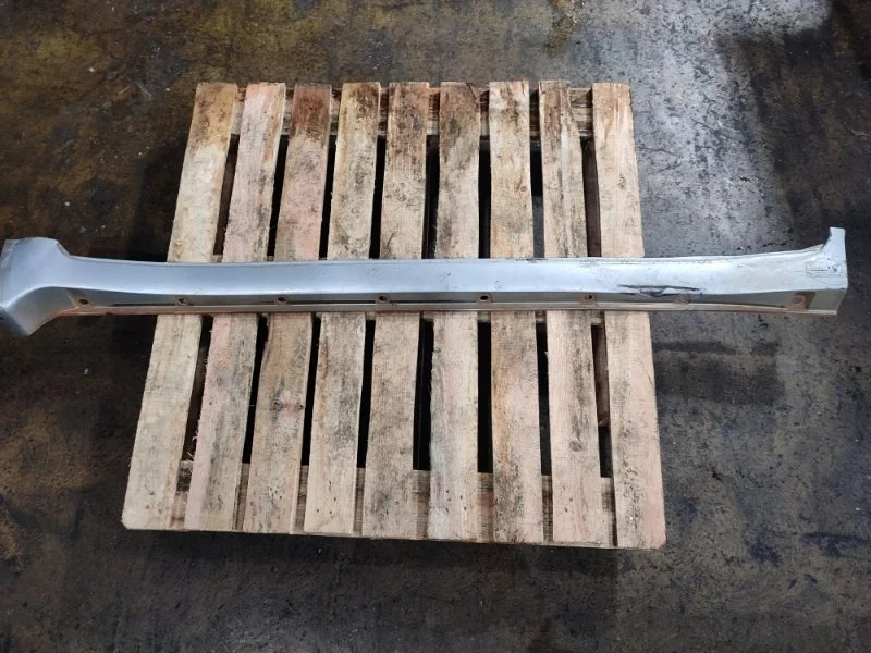 Накладка на порог наружная Toyota Land Cruiser 7586060040 200, левая